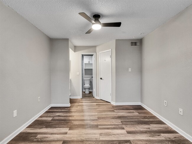 Building Photo - 250 El Dorado Blvd