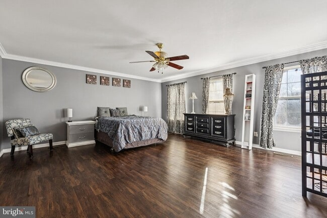 Building Photo - 2958 Myrtlewood Dr