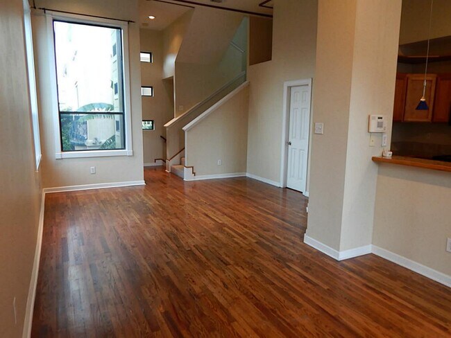 Building Photo - 2427 Dorrington St