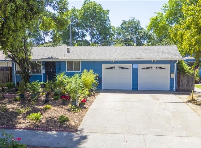 203 205 Roundtable Dr