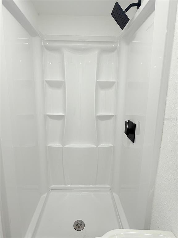 Building Photo - 707 40th St W