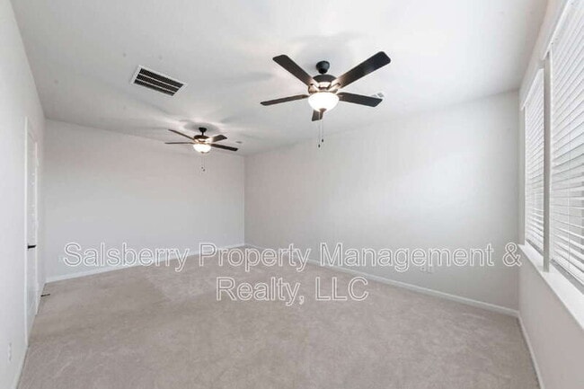 Building Photo - 9324 Trammel Davis Rd