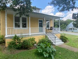 Building Photo - 719 Altavista Ave