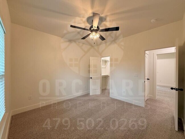 Building Photo - Bella Vista Single-Family Home- 2 Bed/ 2 Bath with Hobby Room- Beautiful Chase Plan