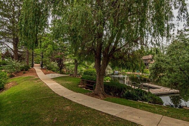Building Photo - 3BD, 2.5BA Arapahoe Lake Park Townhome Nea...
