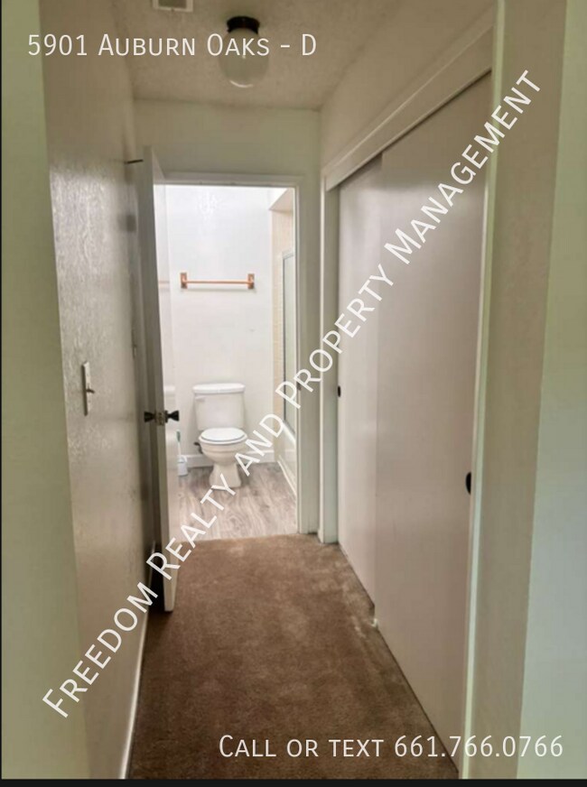 Building Photo - 5901 Auburn Oaks Dr