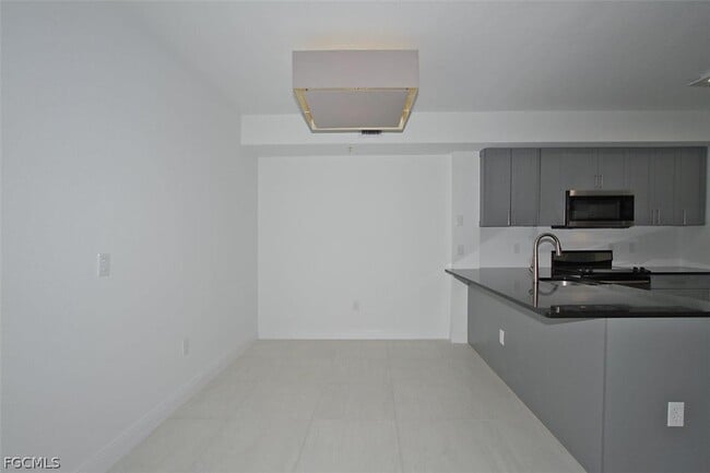 Building Photo - 6490 Aragon Way