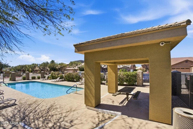 Building Photo - 2250 E Deer Valley Dr
