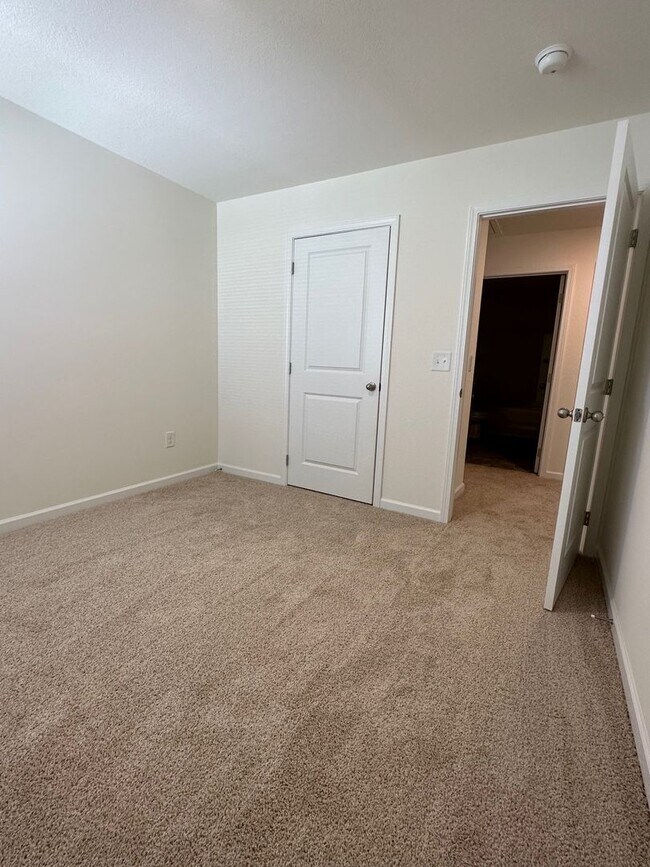 Building Photo - 865 Barley Lp