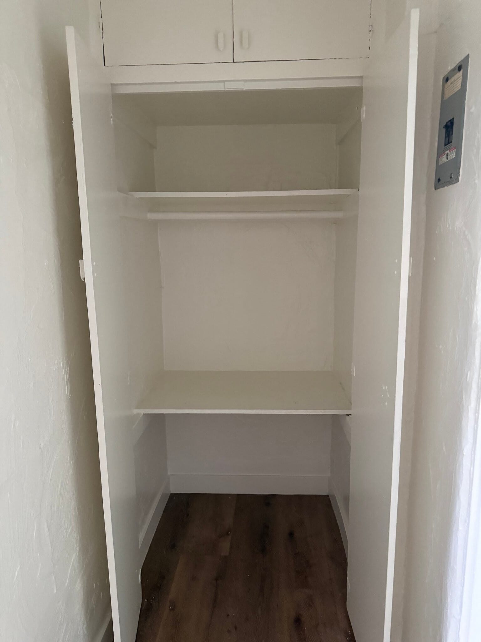 Building Photo - 808 2/5-805 N Poinsettia Pl