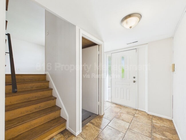 Building Photo - 7800 E 91 St