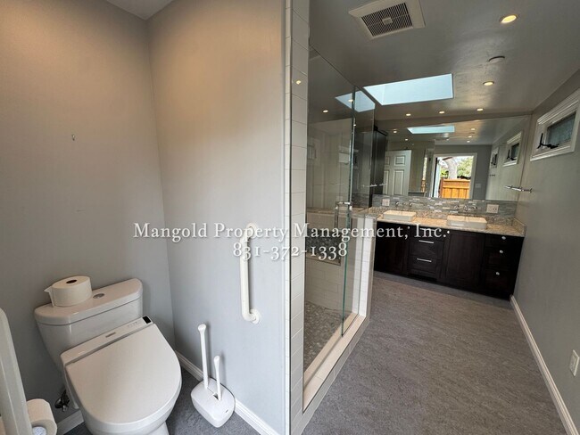 Building Photo - Stylish 2-Bed, 2-Bath Corner Lot Home with Modern Design and Spacious Outdoor Areas