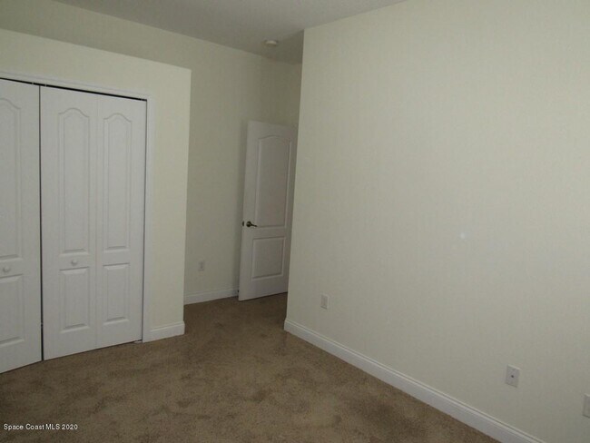 Building Photo - 1741 Bridgeport Cir