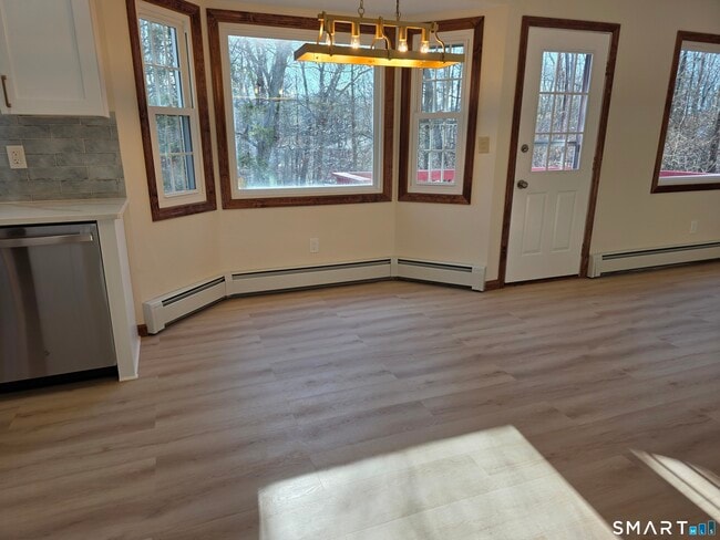 Building Photo - 29 Brook Pine Dr