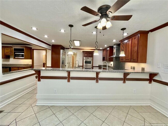Building Photo - 5704 Kindley Dr