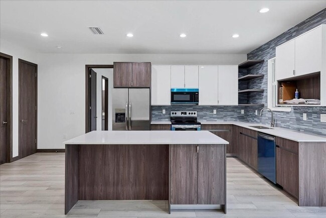 Building Photo - 5238 Fries Ave