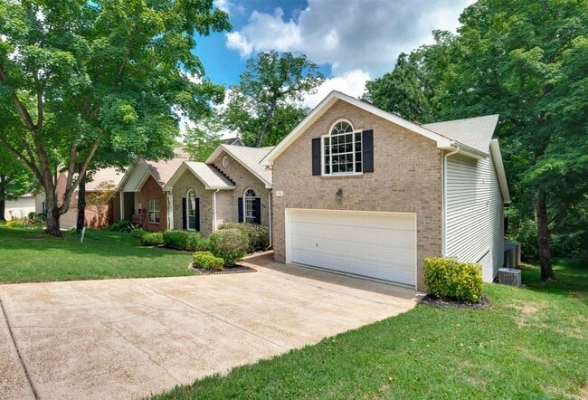 Building Photo - 629 Magnolia Ln