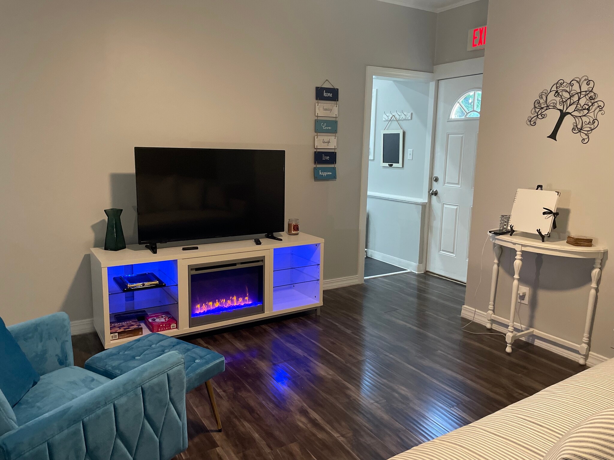 Building Photo - 415 W Camp Ground Rd