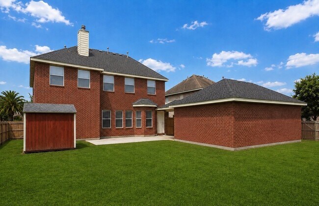 Building Photo - 3821 Houston Lake Dr