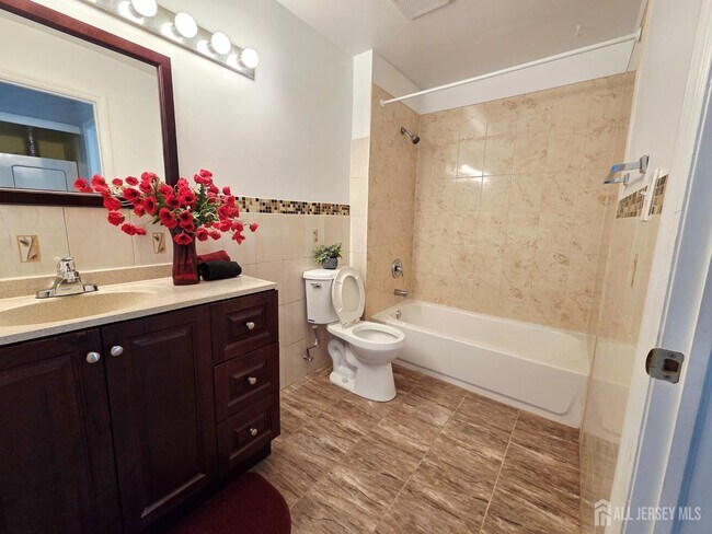 Building Photo - 8113 Tamarron Dr