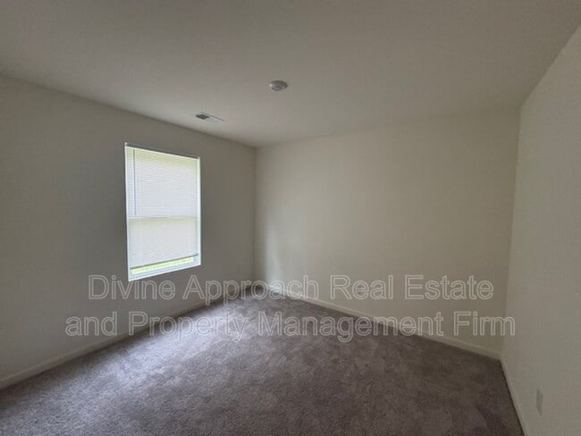 Building Photo - 1609 U W Clemon Dr