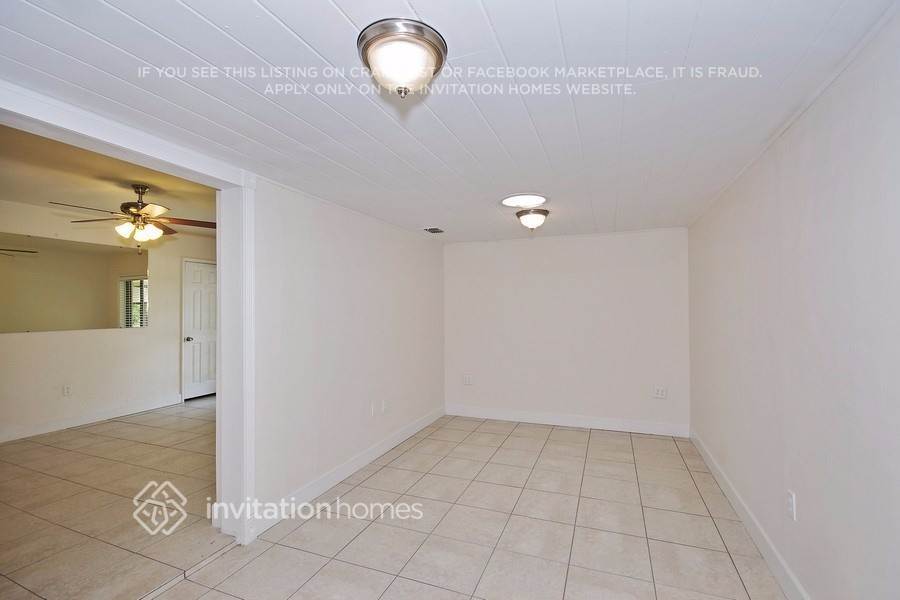 Building Photo - 840 Huntington Pl