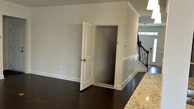 Building Photo - 3013 Haley Cir