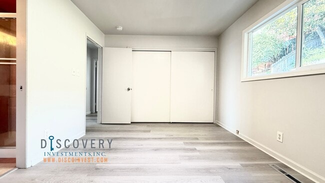 Building Photo - Contemporary San Leandro Hills Home
