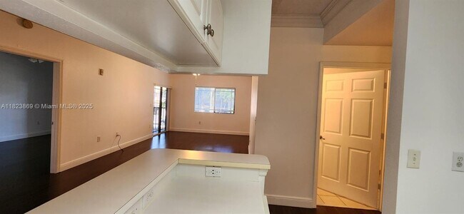Building Photo - 2801 Sarento Pl