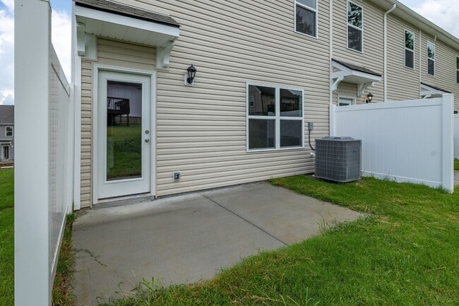 Building Photo - 126 Mattie Ct