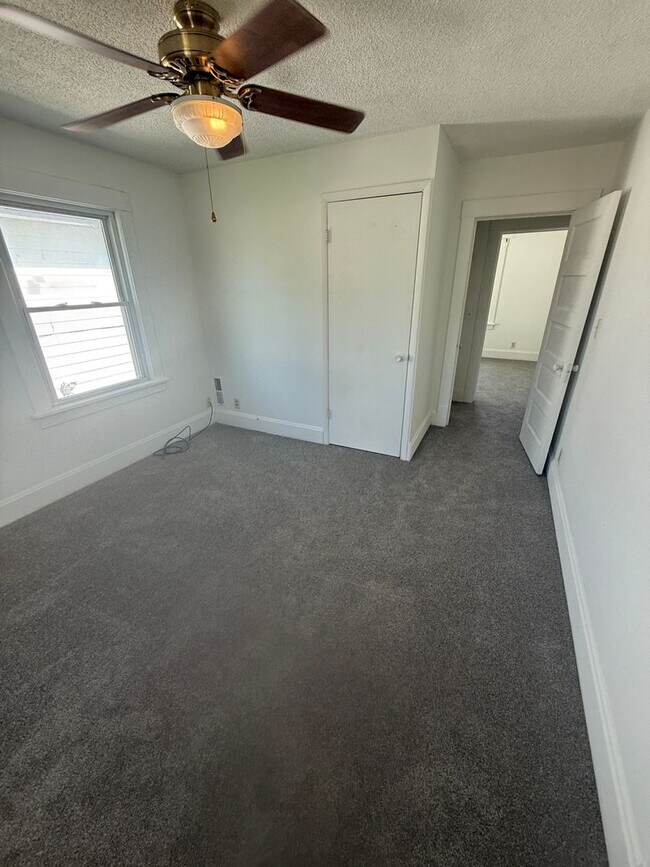 Building Photo - 205-207-207 18th Ave