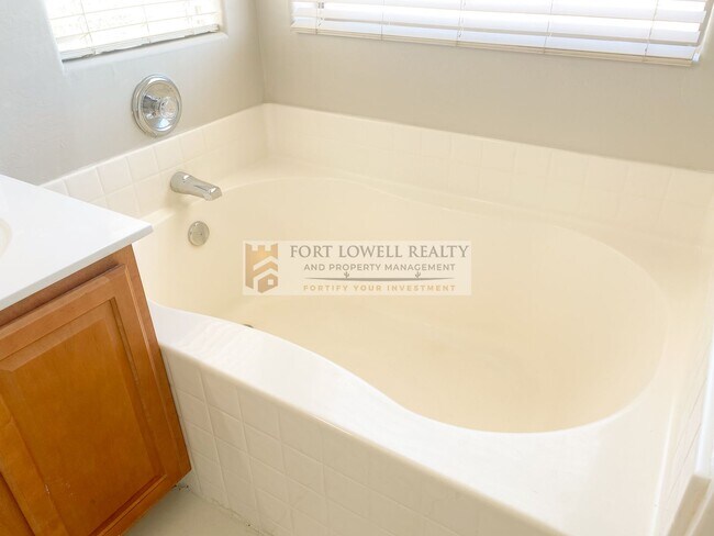 Building Photo - Beautiful Home in LAVEEN Arizona available 6.12.26 / 4 Bed/ 3bath