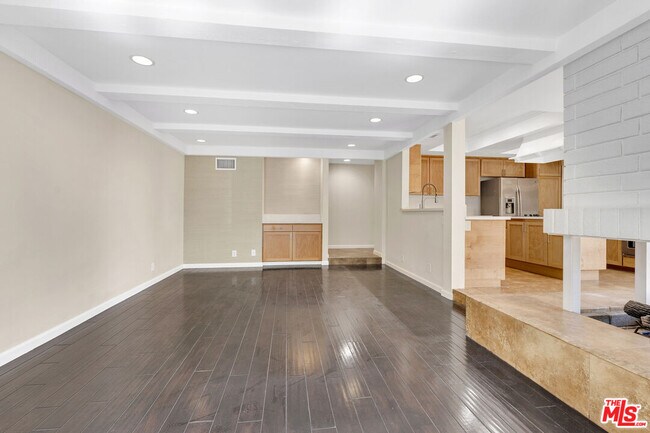 Building Photo - 26572 Academy Dr
