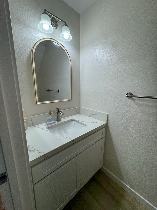 Building Photo - Renovated House for Rent