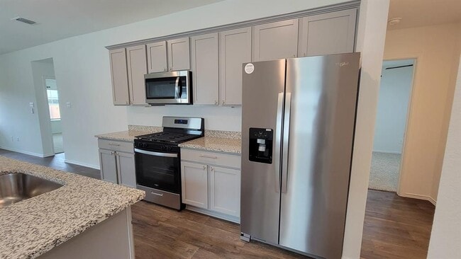 Building Photo - 504 Sandringham Lp