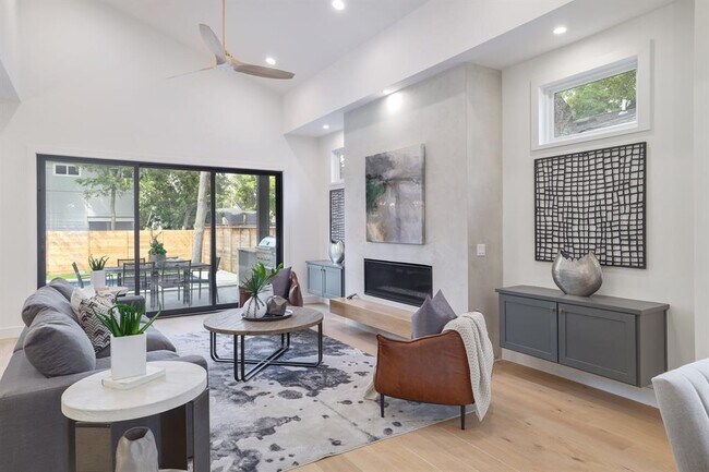 Building Photo - 1703 Piedmont Ave