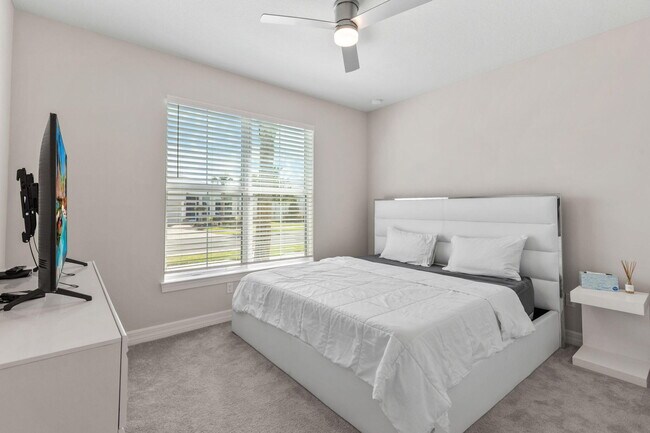 Building Photo - 10373 SW Green Turtle Ln