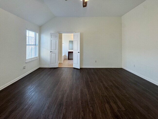 Building Photo - 44 Heron Dr