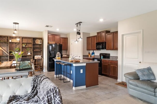 Building Photo - 4244 Unbridled Song Dr