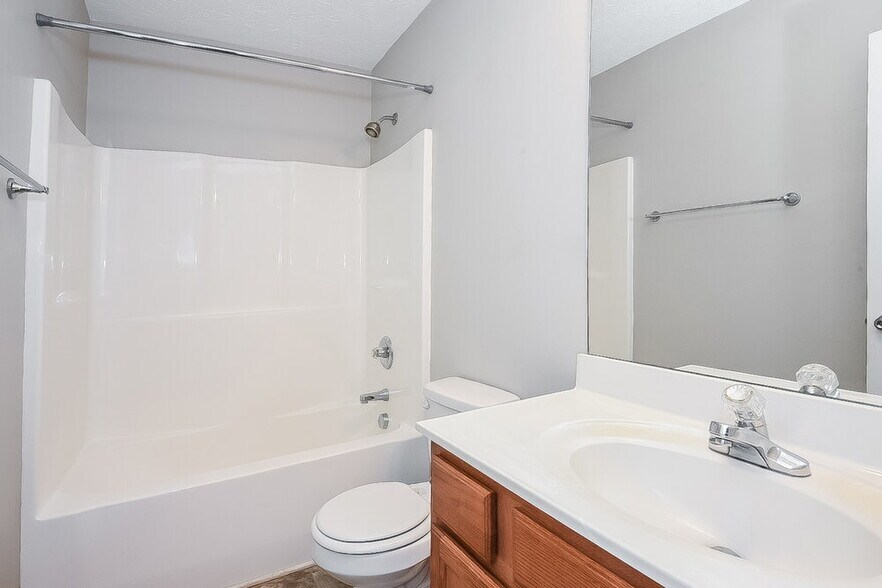 Building Photo - 460 Little Creek Rd SE