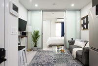 Building Photo - 315 E 78th St