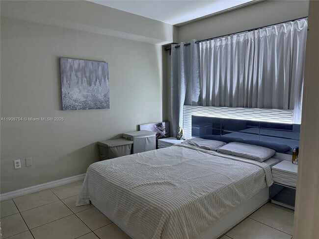 Building Photo - 11060 SW 196th St