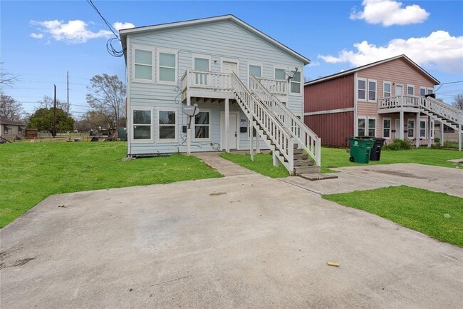 Building Photo - 3541 Mt Pleasant St