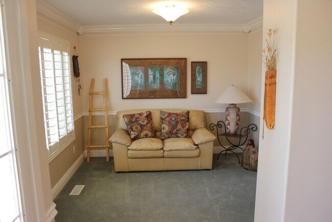 Building Photo - 682 Lava Pointe Dr