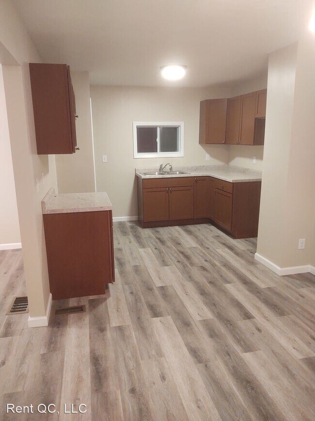 Building Photo - 2 br, 1 bath House - 637 23rd Ave