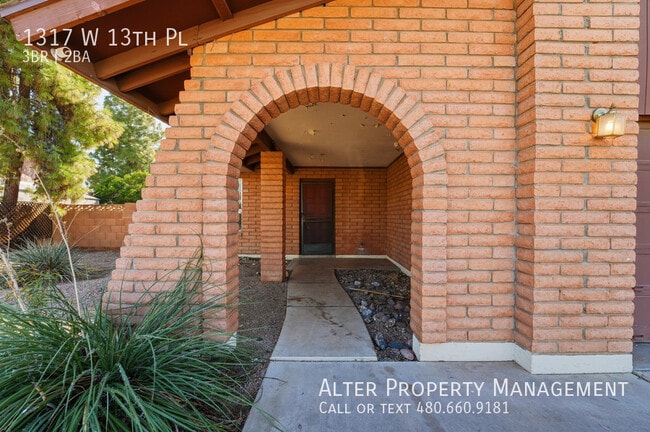 Building Photo - 1317 W 13th Pl