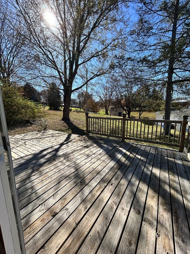 Building Photo - 2128 Fir St