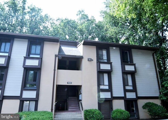 Building Photo - 11658 Stoneview Square