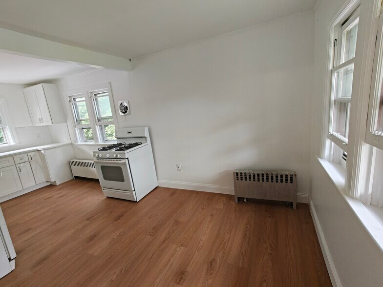 Dining area - 45 Beakes Rd