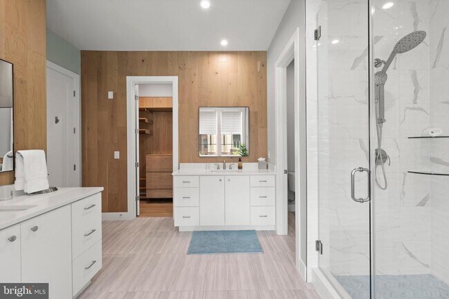 Building Photo - 43442 Croson Ln